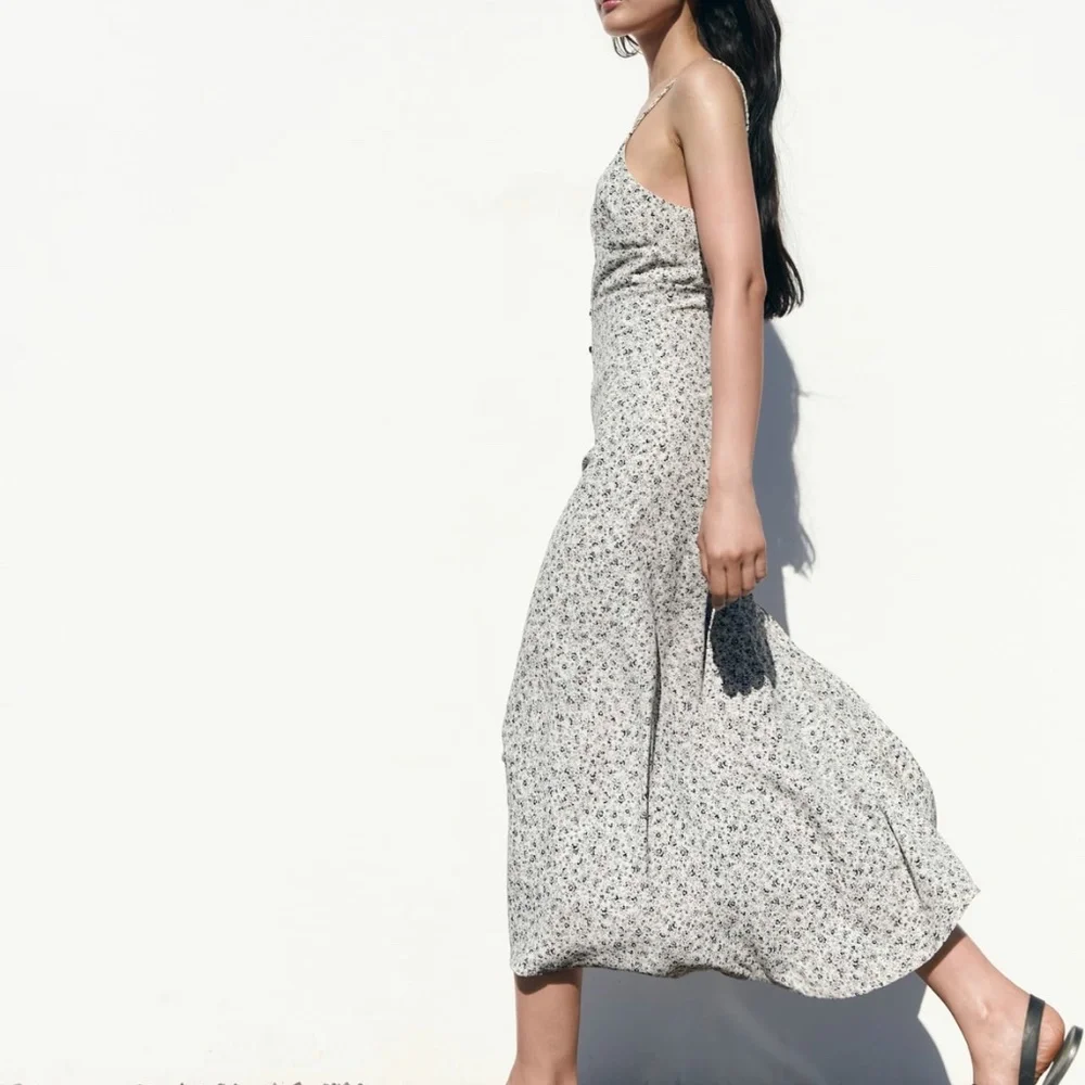 Zara floral print slip dress for summer - Picture 3 of 7